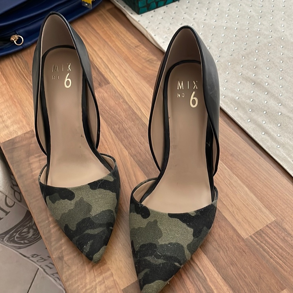 Camo Pumps!!
